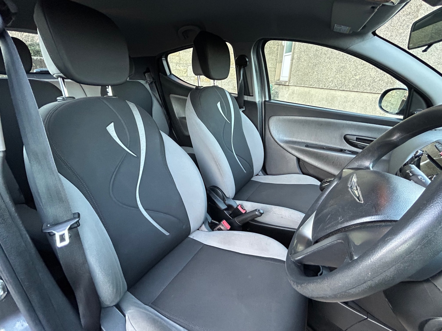 Used Chrysler Ypsilon 2014 for sale - 76696577: Photo 9