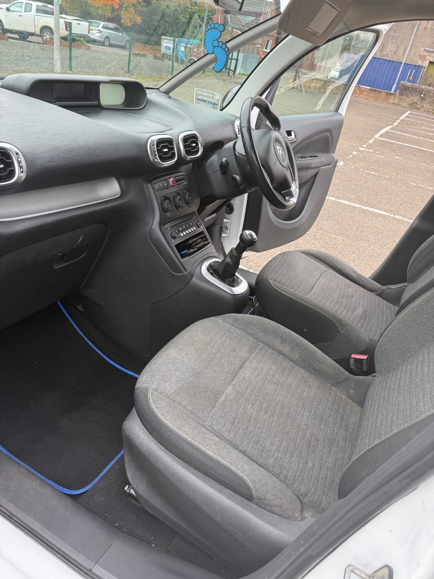 Used Citroen C3 Picasso 2017 for sale - 76181650: Photo 10