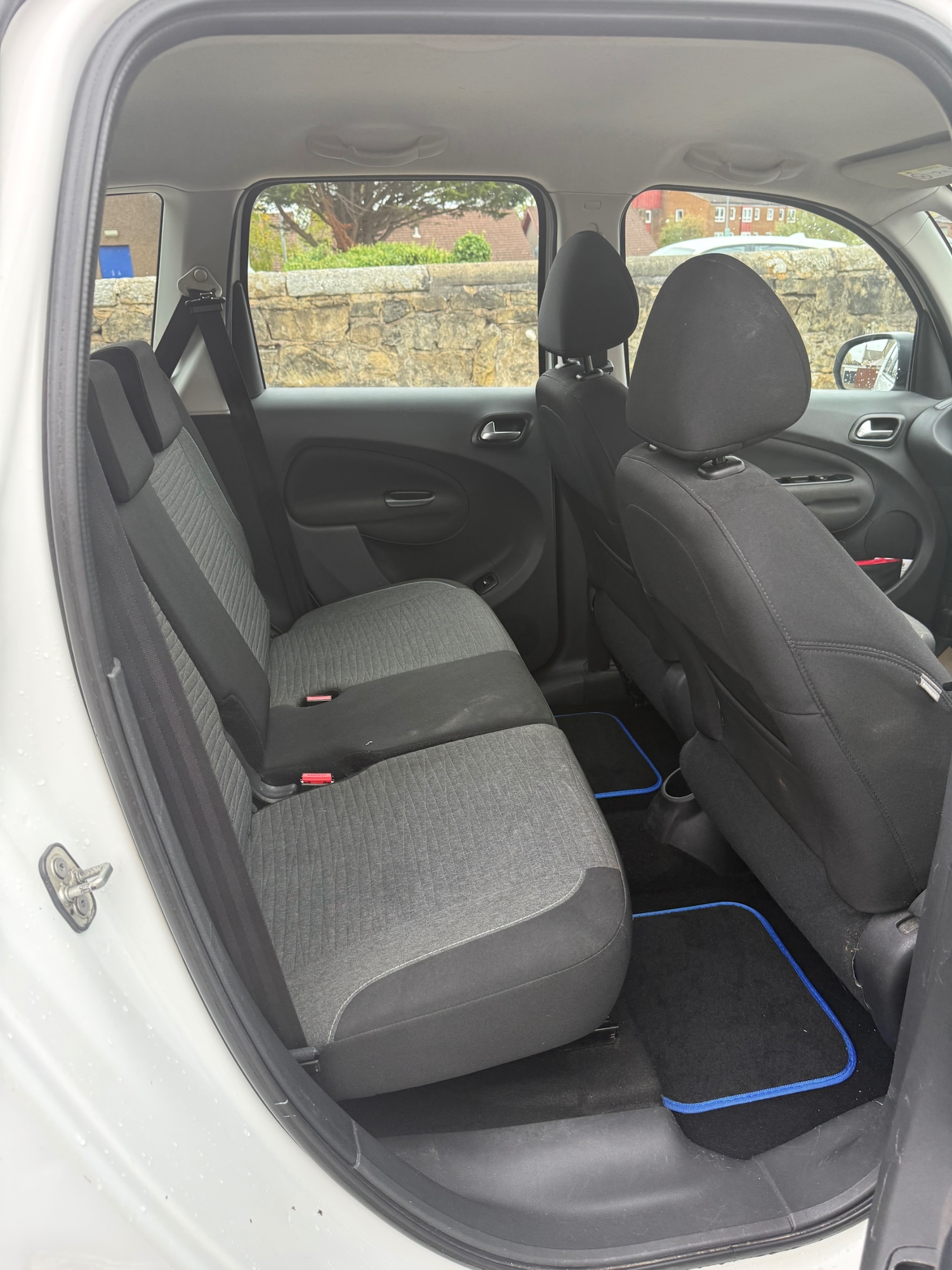 Used Citroen C3 Picasso 2017 for sale - 76181650: Photo 11