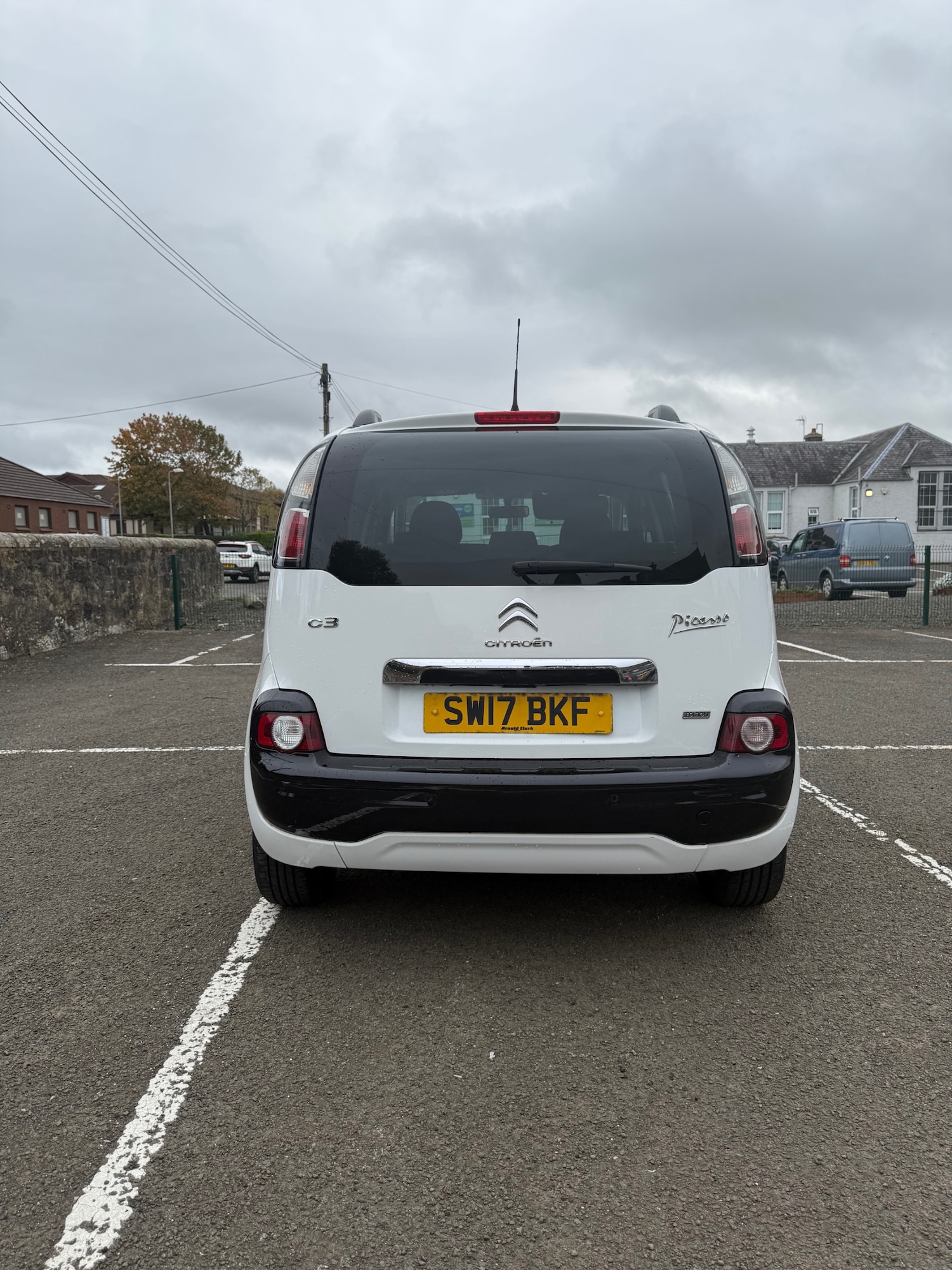 Used Citroen C3 Picasso 2017 for sale - 76181650: Photo 5