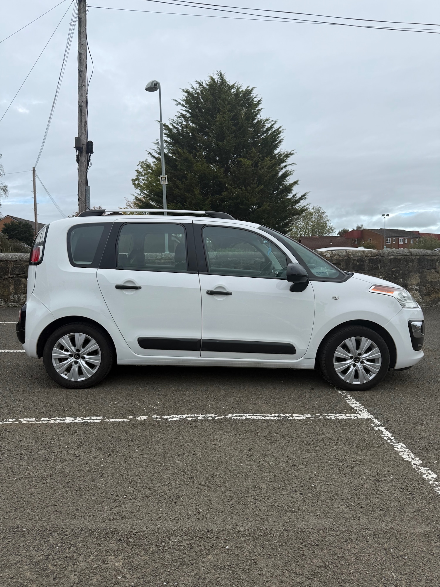 Used Citroen C3 Picasso 2017 for sale - 76181650: Photo 8