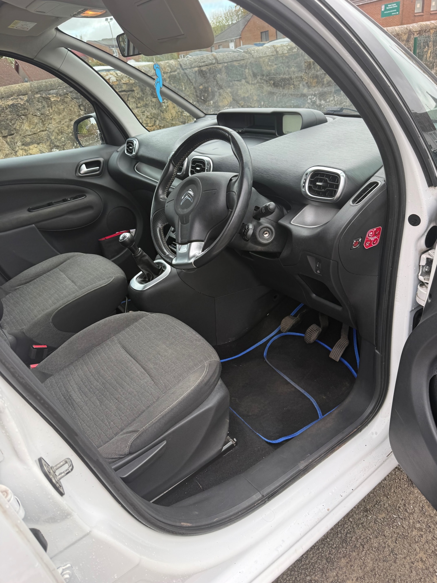 Used Citroen C3 Picasso 2017 for sale - 76181650: Photo 9