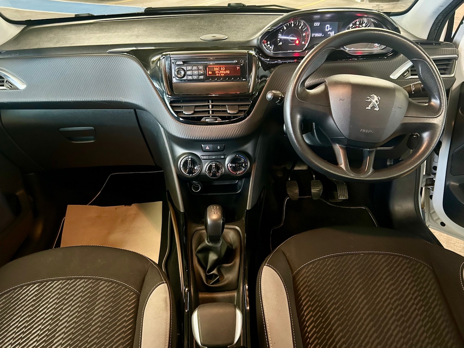 Used Peugeot 2008 2014 for sale - 76565727: Photo 16