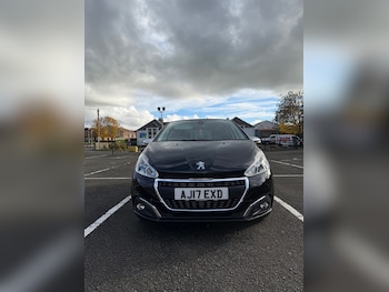 Used Peugeot 208 2017 for sale - 76322525: Photo 3