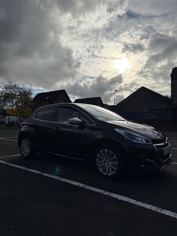 Used Peugeot 208 2017 for sale - 76322525: Photo 7