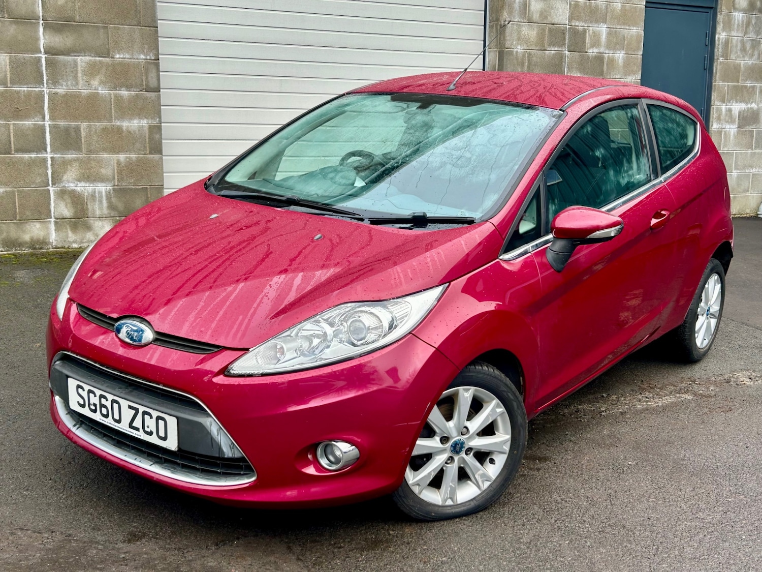 Used Ford Fiesta 2010 for sale - 77228357: Photo 2