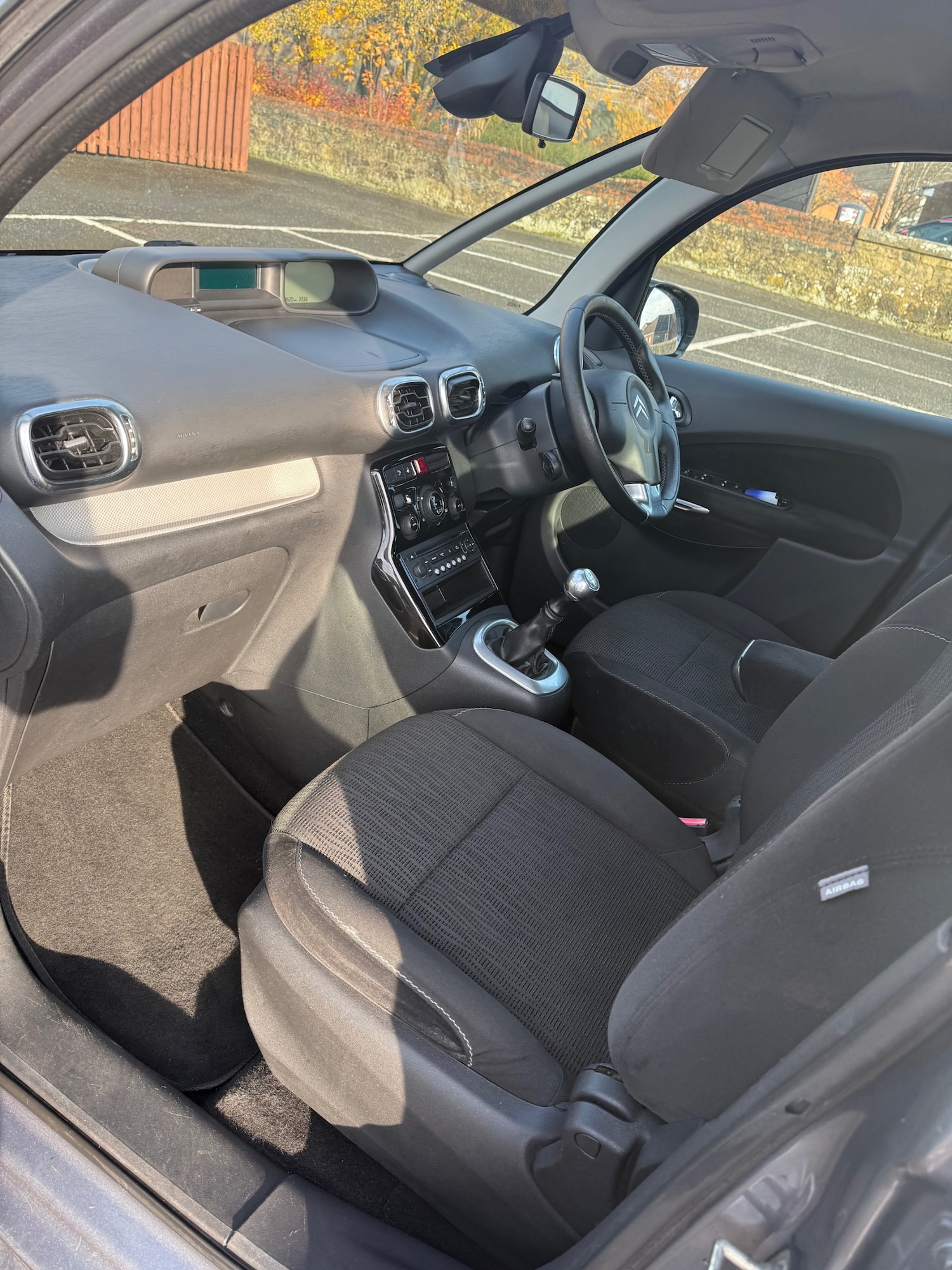 Used Citroen C3 Picasso 2011 for sale - 76536915: Photo 11