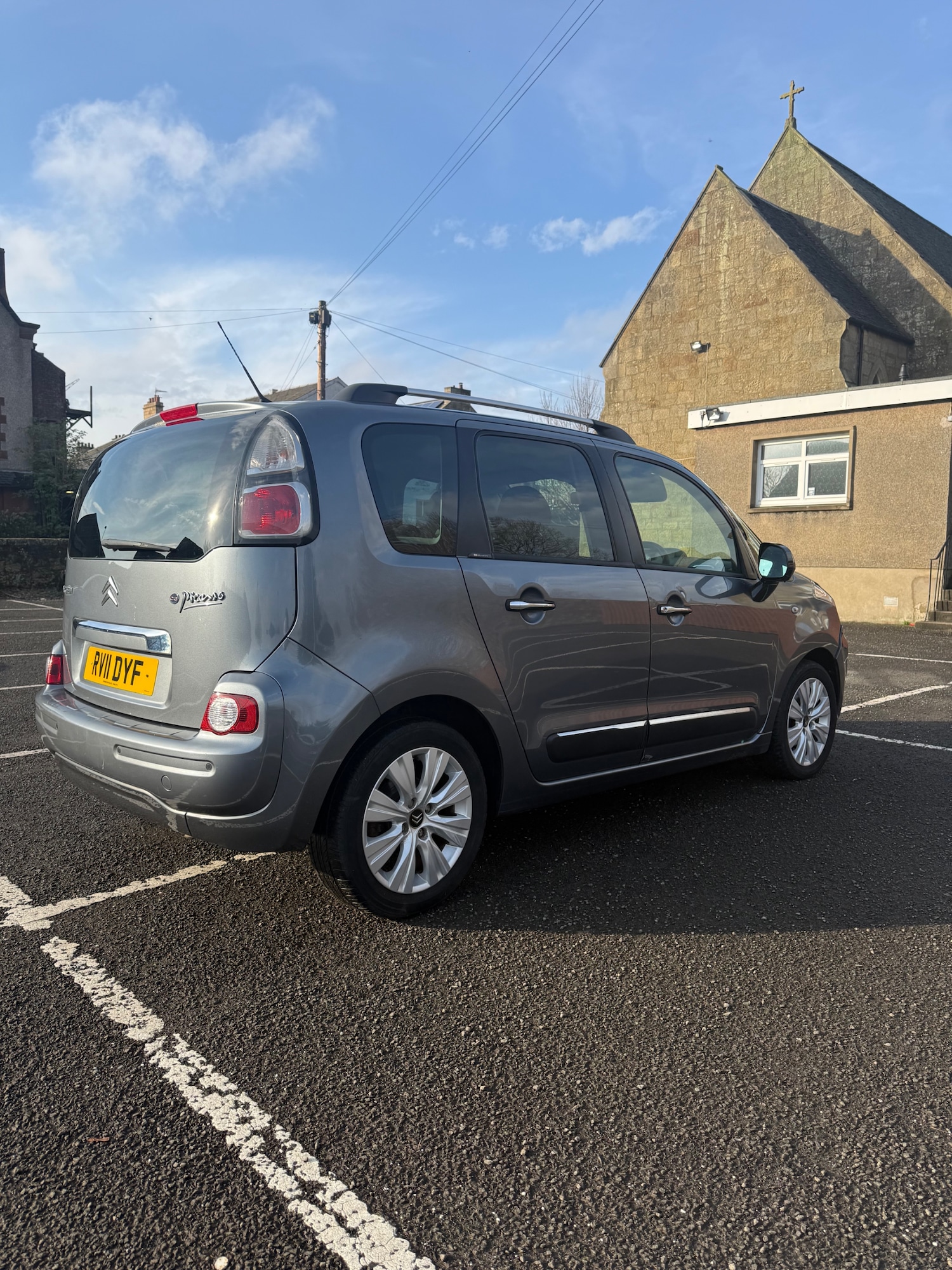 Used Citroen C3 Picasso 2011 for sale - 76536915: Photo 6
