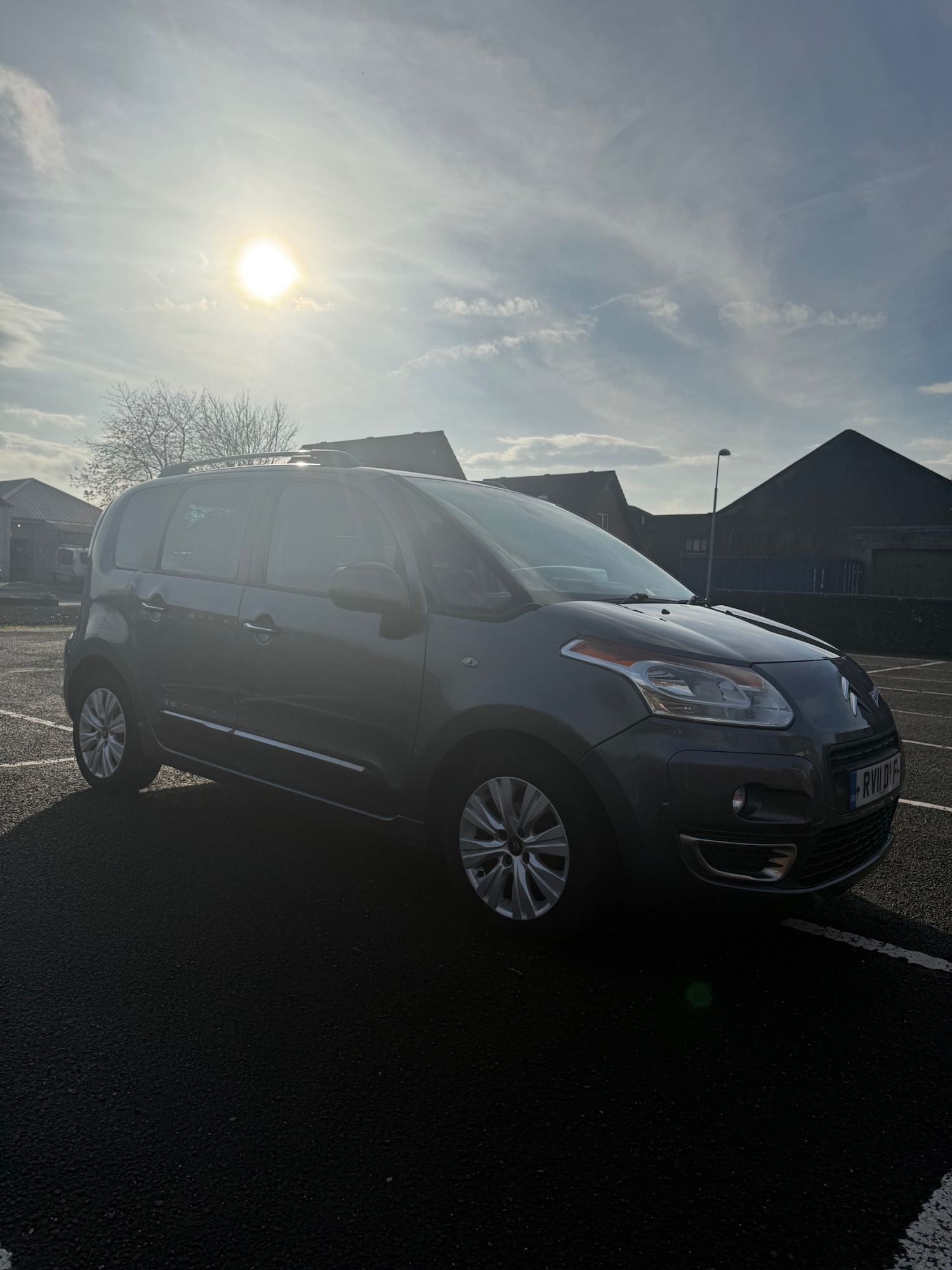 Used Citroen C3 Picasso 2011 for sale - 76536915: Photo 8