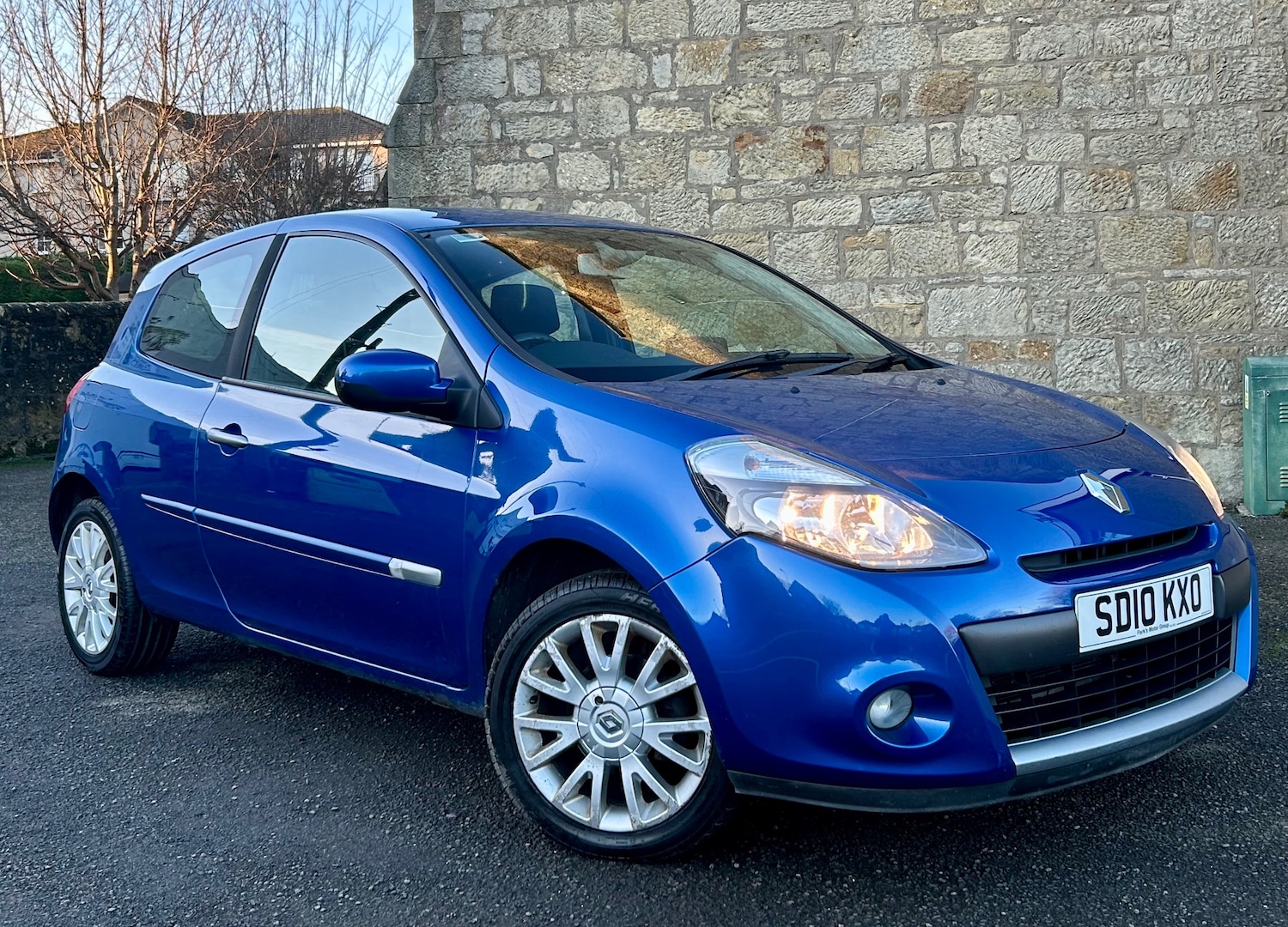 Used Renault Clio 2010 for sale - 76699707: Photo 1