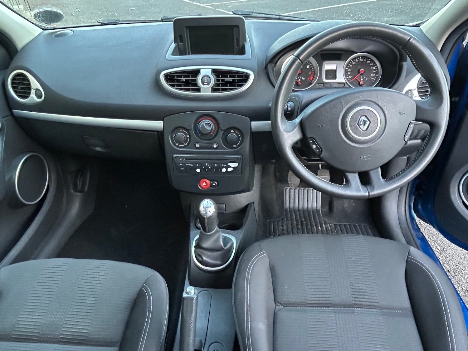 Used Renault Clio 2010 for sale - 76699707: Photo 10