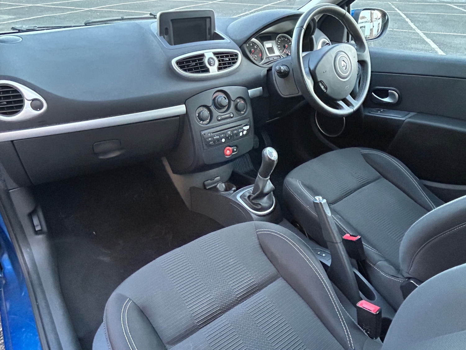 Used Renault Clio 2010 for sale - 76699707: Photo 12