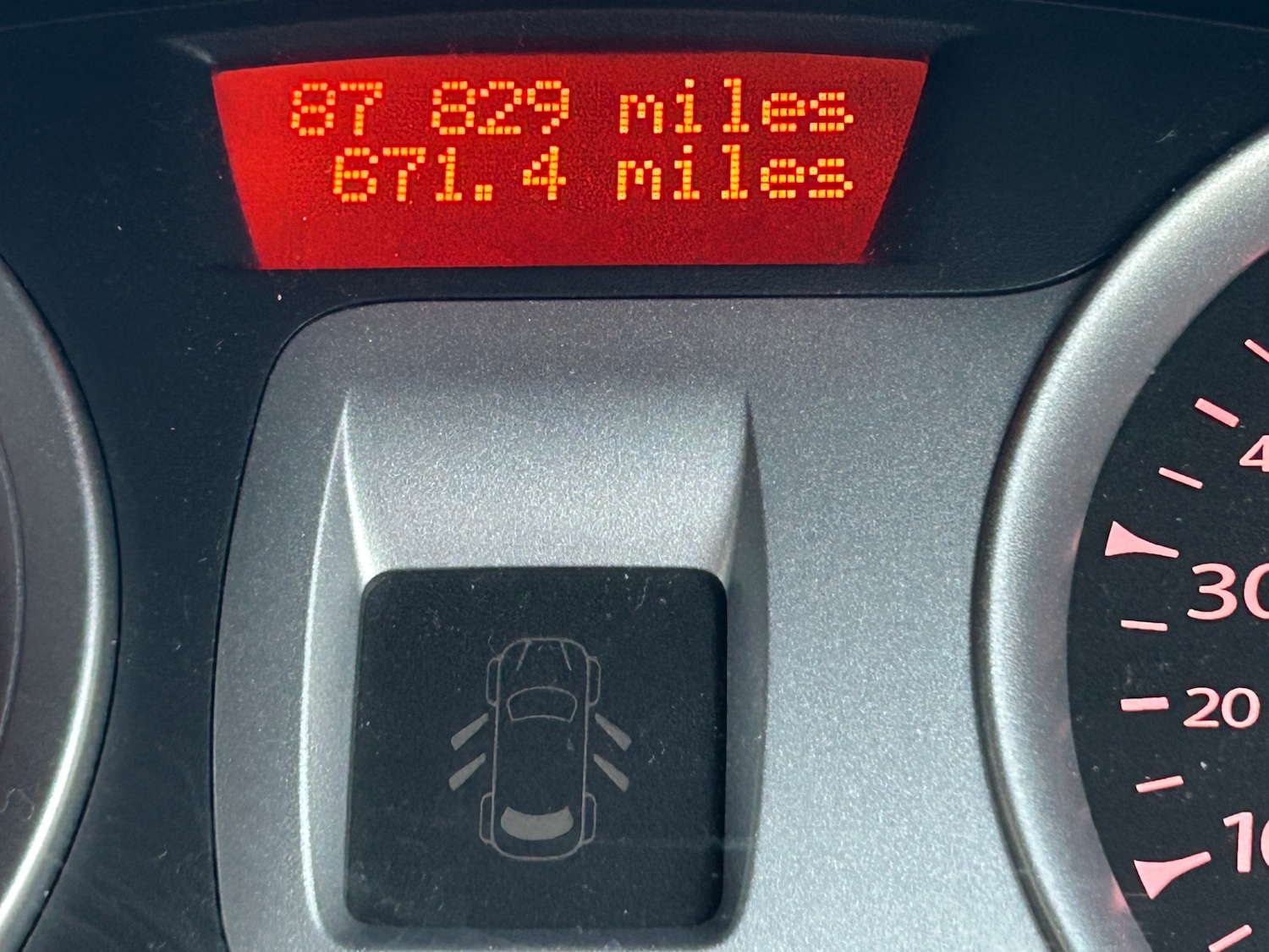 Used Renault Clio 2010 for sale - 76699707: Photo 16