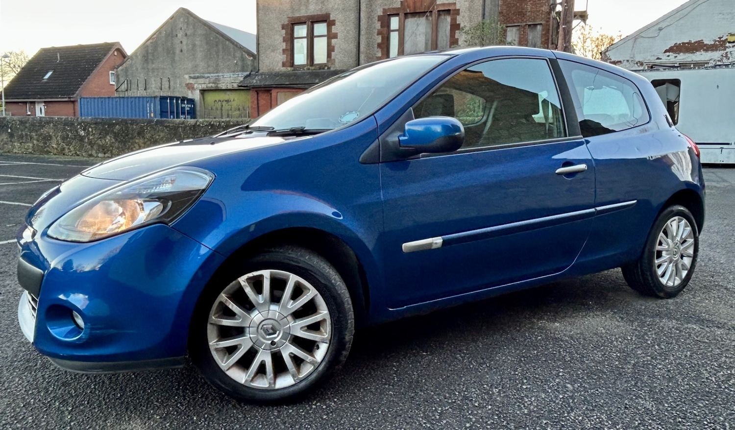 Used Renault Clio 2010 for sale - 76699707: Photo 5