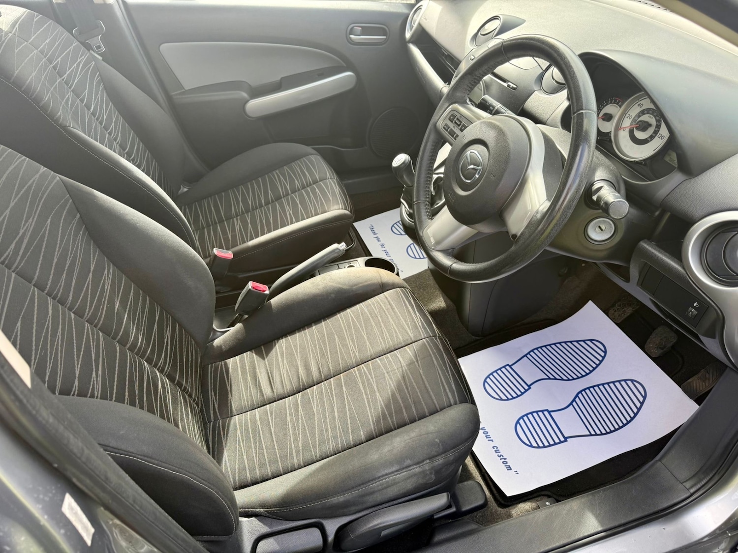 Used Mazda Mazda2 2010 for sale - 78125332: Photo 8