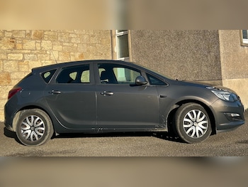 Used Vauxhall Astra 2013 for sale - 76606028: Photo