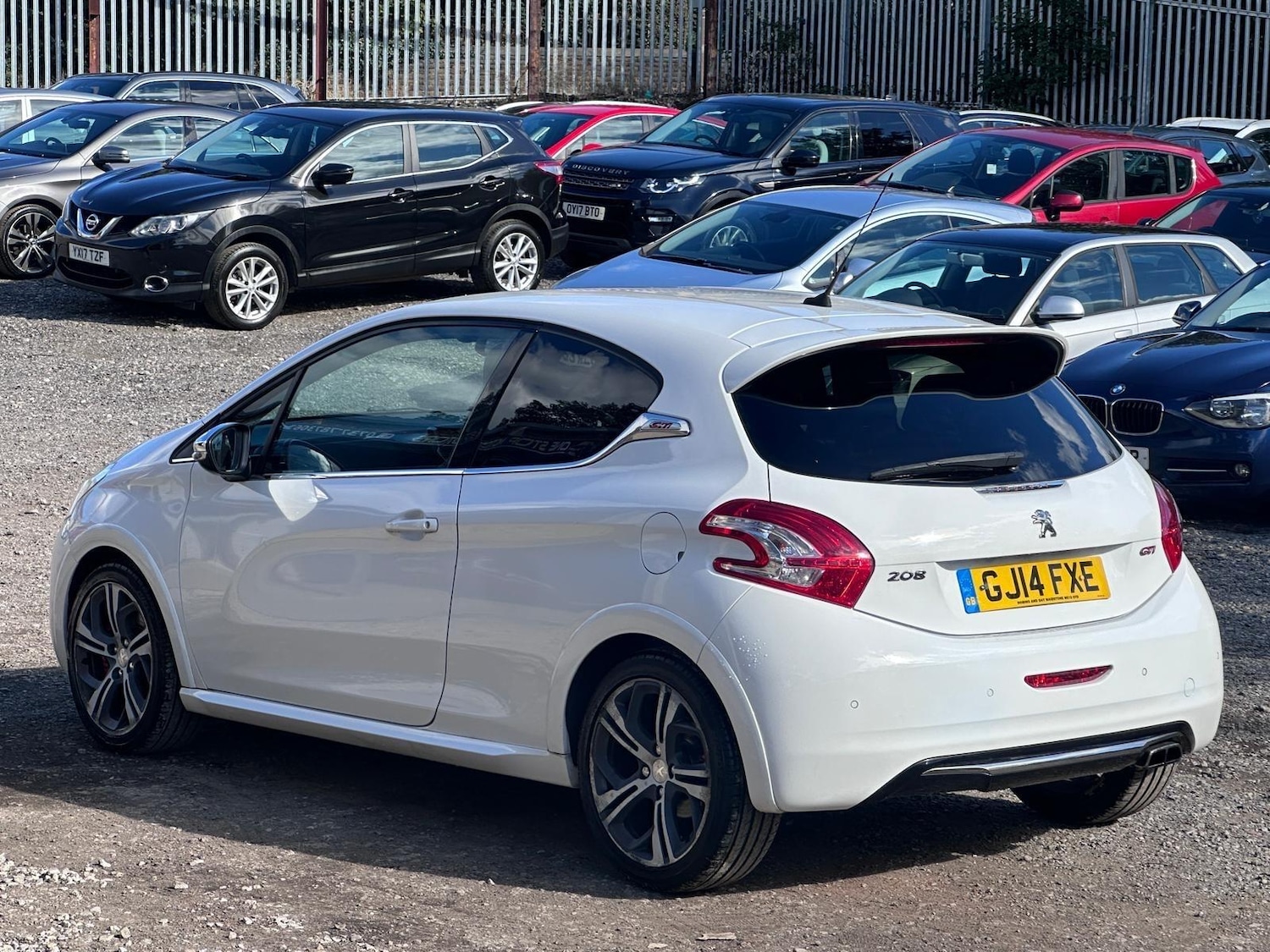 Used Peugeot 208 2014 for sale - 76121471: Photo 12
