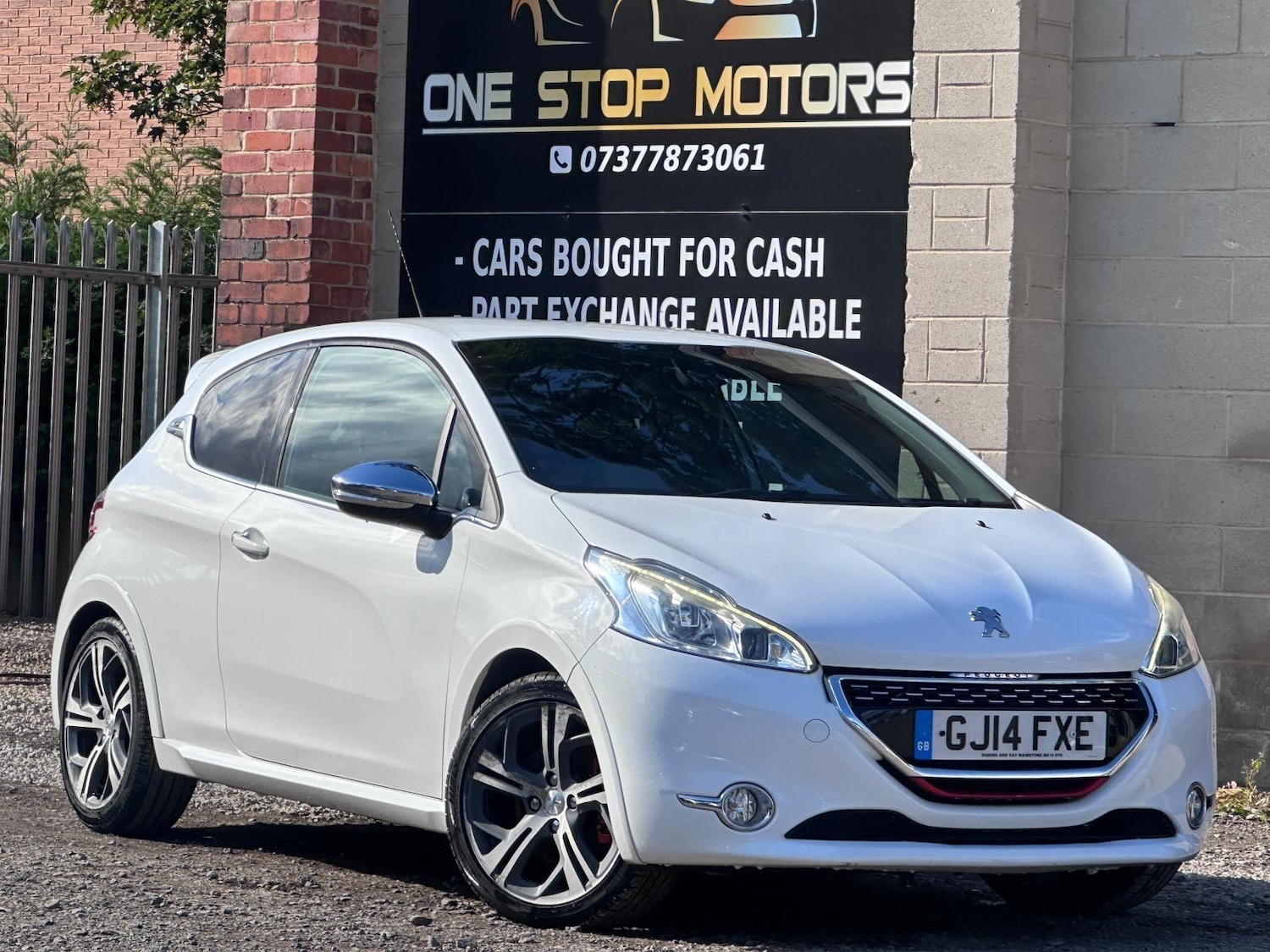 Used Peugeot 208 2014 for sale - 76121471: Photo 21