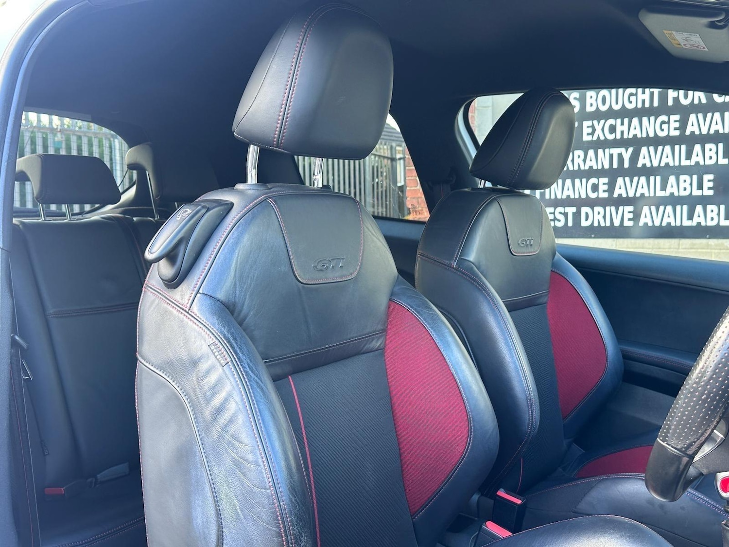 Used Peugeot 208 2014 for sale - 76121471: Photo 22
