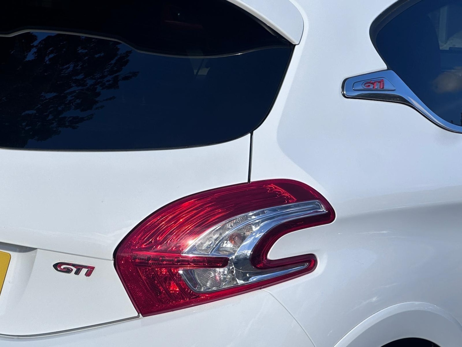 Used Peugeot 208 2014 for sale - 76121471: Photo 23