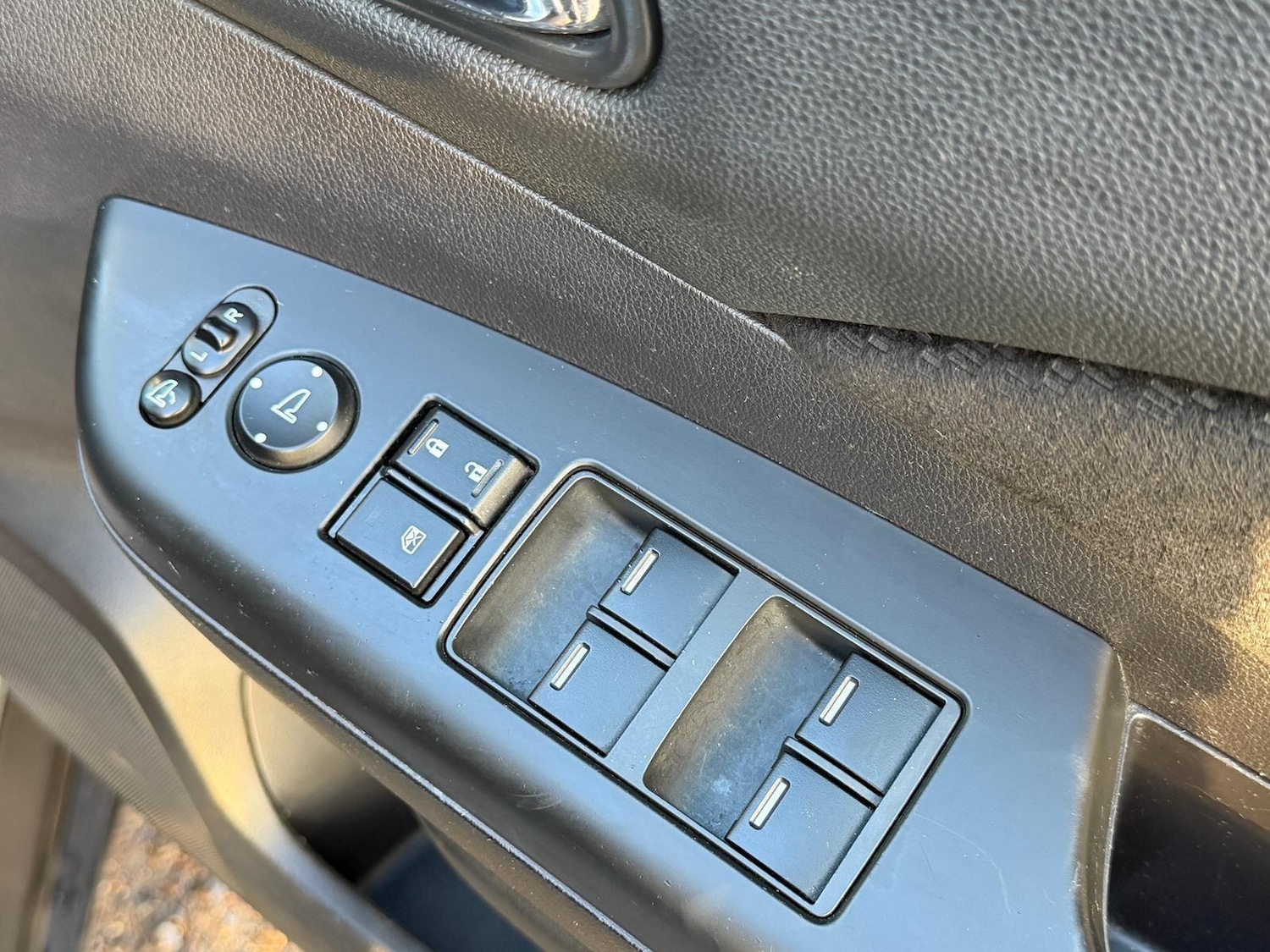 Used Honda CR-V 2016 for sale - 77015615: Photo 24