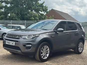 Used Land Rover Discovery Sport 2018 for sale - 78935399: Photo