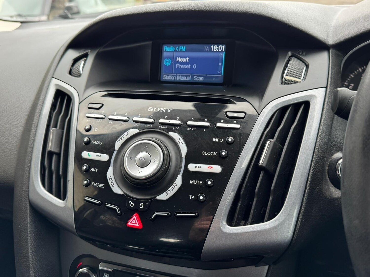 Used Ford Focus 2012 for sale - 77709716: Photo 13