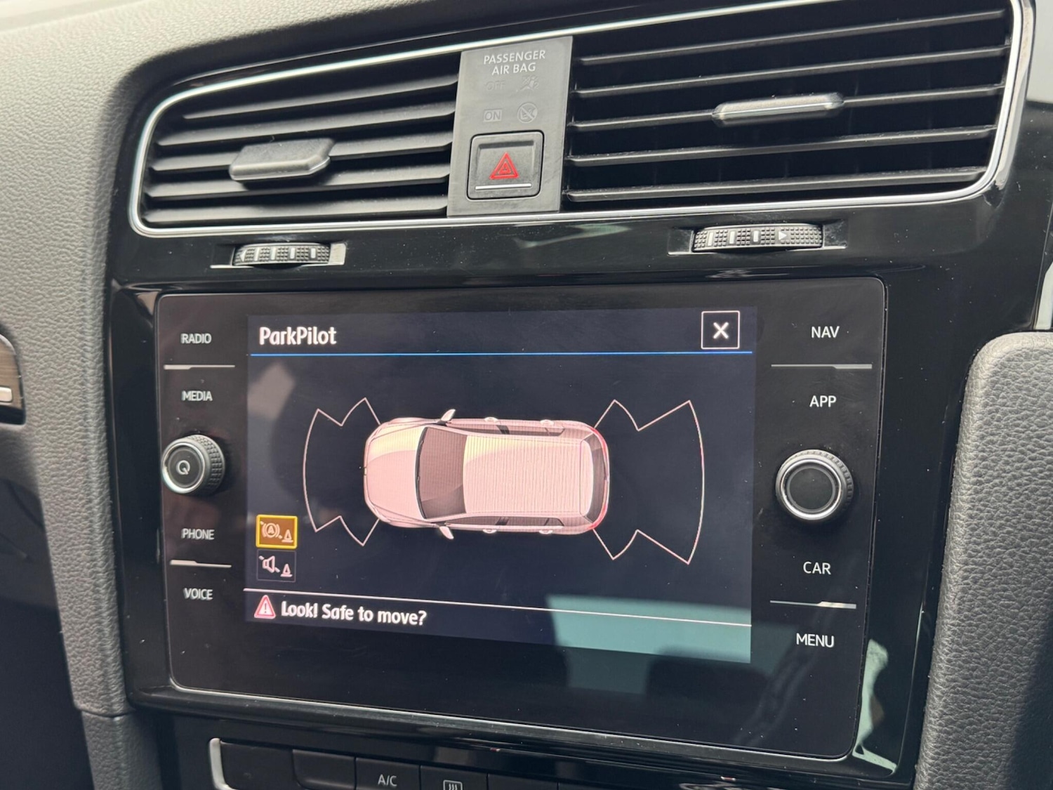 Used Volkswagen Golf 2018 for sale - 77410930: Photo 24