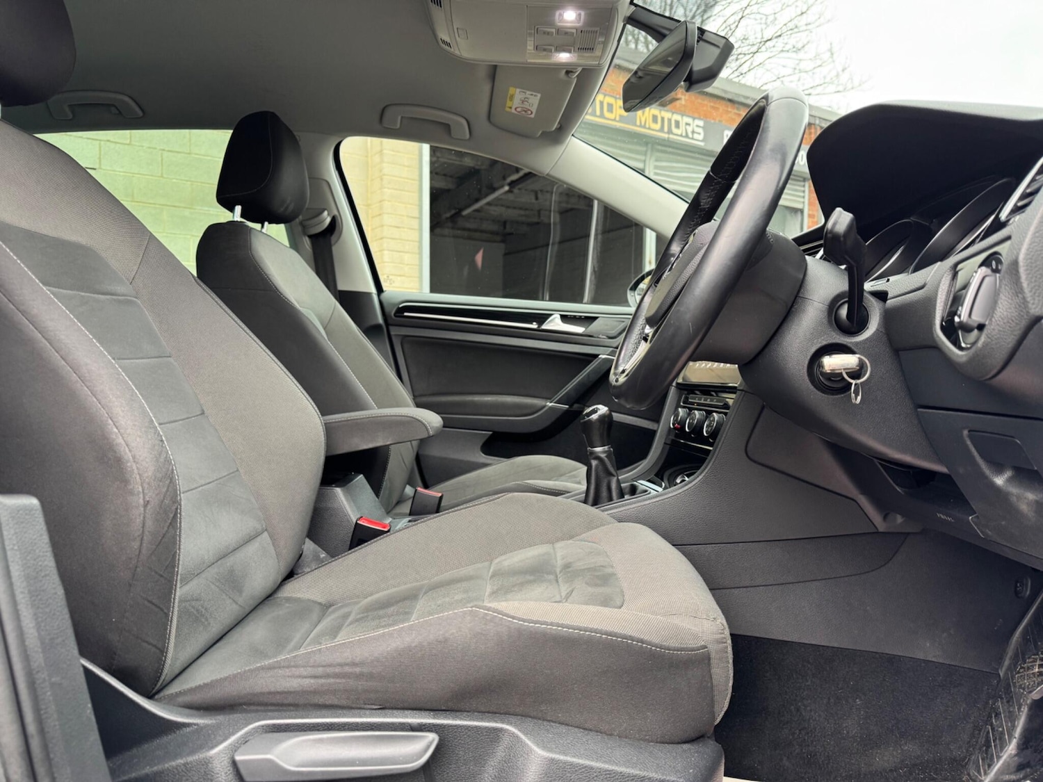 Used Volkswagen Golf 2018 for sale - 77410930: Photo 6