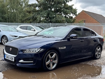 Used Jaguar XE 2015 for sale - 79621953: Photo
