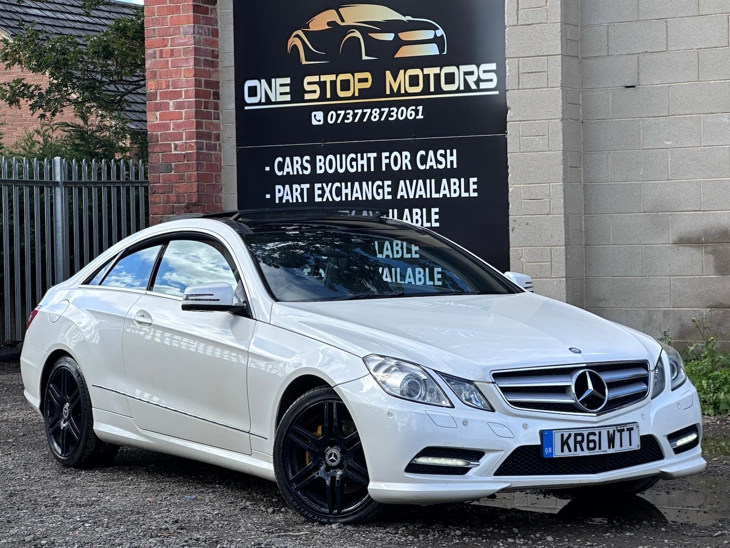 Used Mercedes-Benz E Class 2012 for sale - 76584585: Photo 1