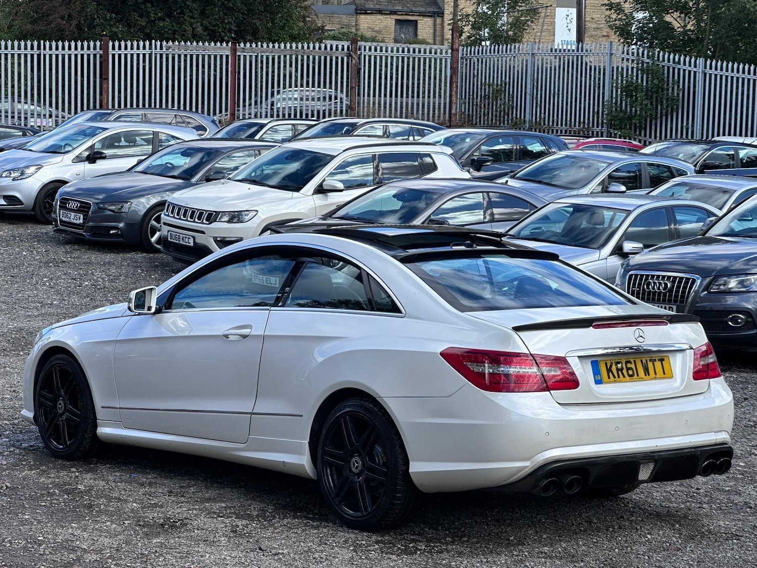 Used Mercedes-Benz E Class 2012 for sale - 76584585: Photo 26