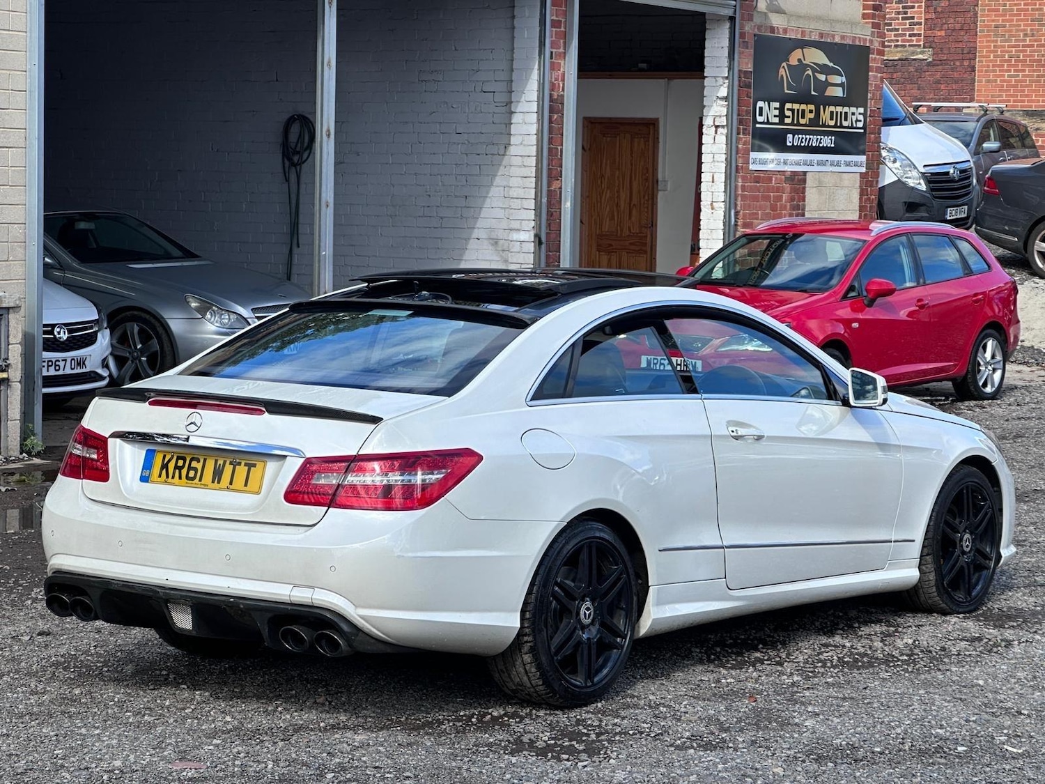 Used Mercedes-Benz E Class 2012 for sale - 76584585: Photo 27