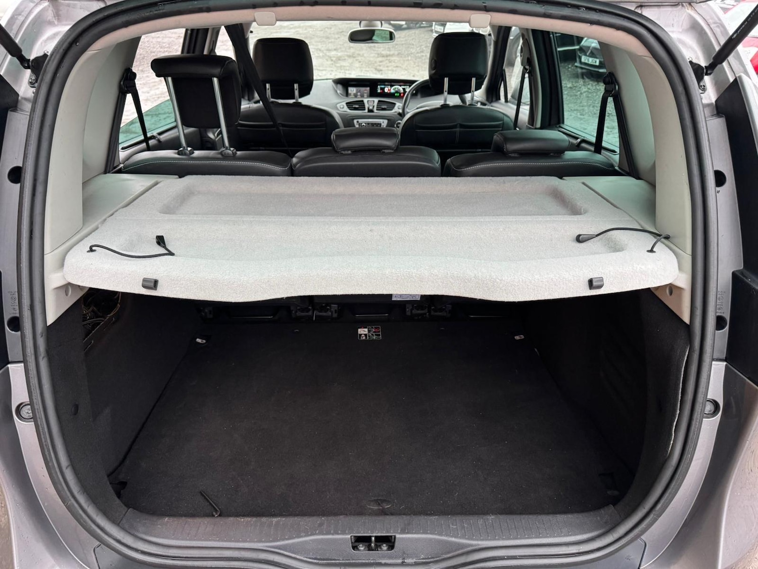 Used Renault Scenic 2015 for sale - 77387513: Photo 8