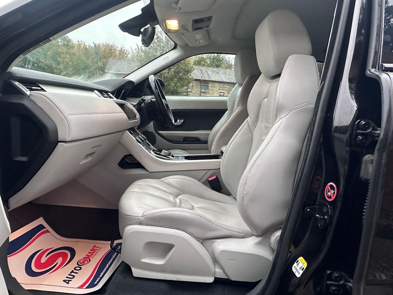 Used Land Rover Range Rover Evoque 2012 for sale - 76607603: Photo 6