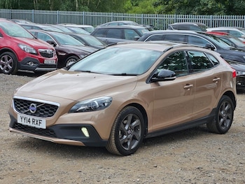 Used Volvo V40 2014 for sale - 79304221: Photo