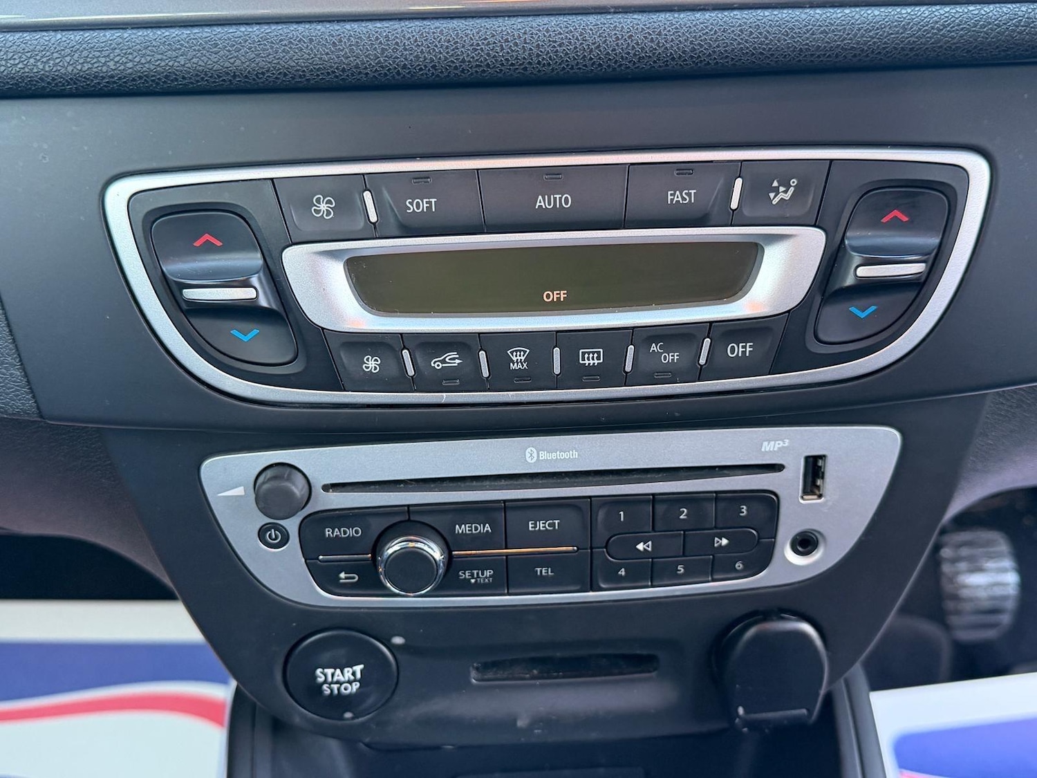 Used Renault Megane 2015 for sale - 76646121: Photo 14