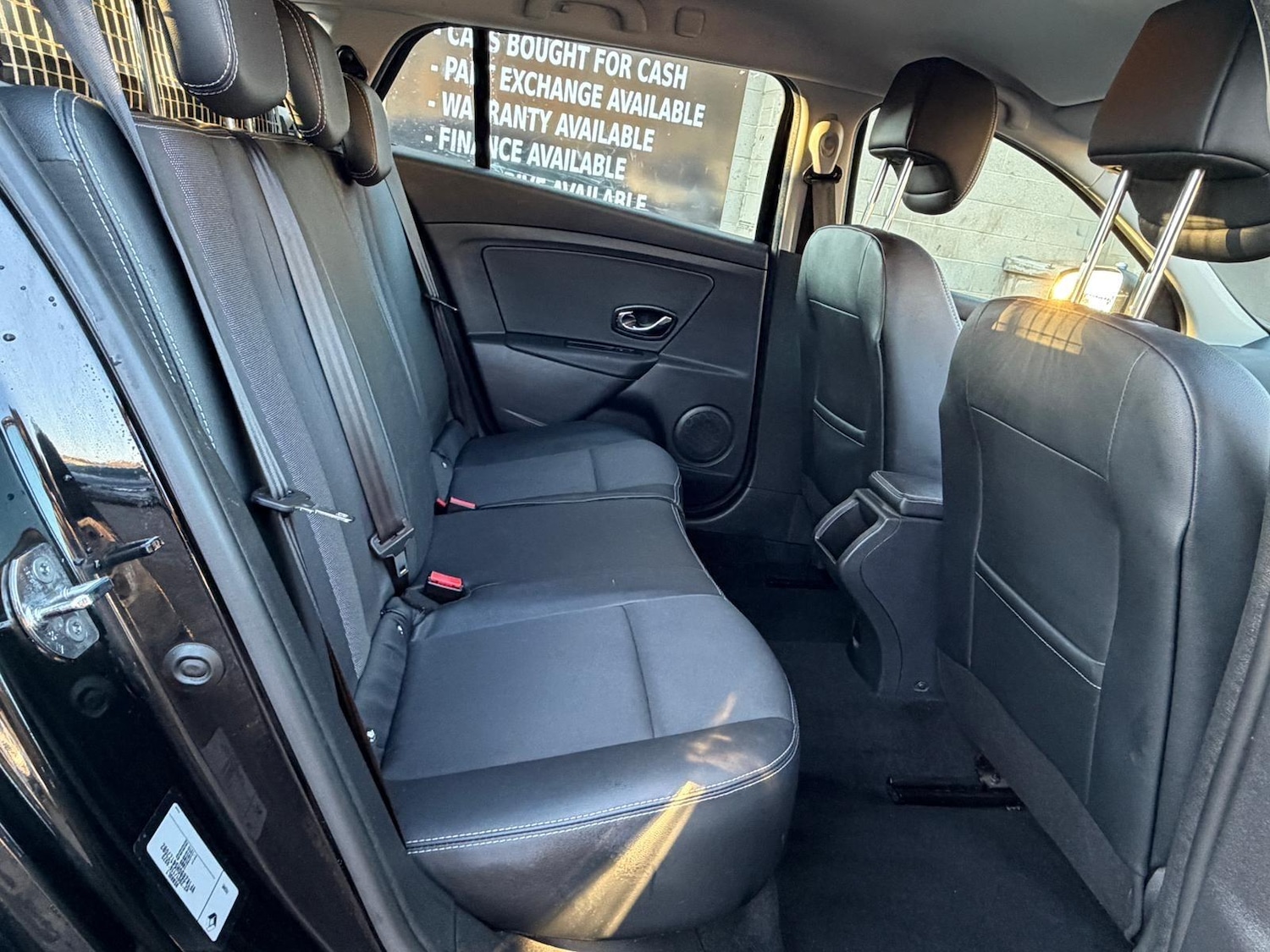 Used Renault Megane 2015 for sale - 76646121: Photo 17