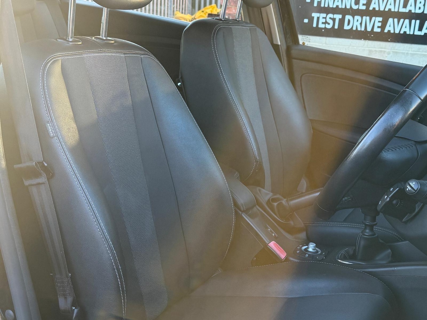 Used Renault Megane 2015 for sale - 76646121: Photo 6