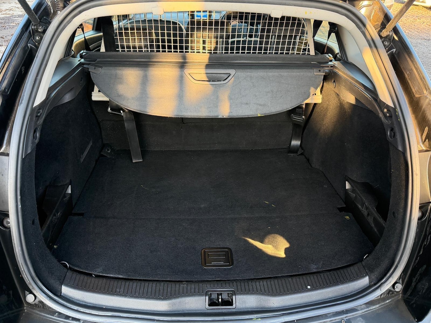 Used Renault Megane 2015 for sale - 76646121: Photo 8