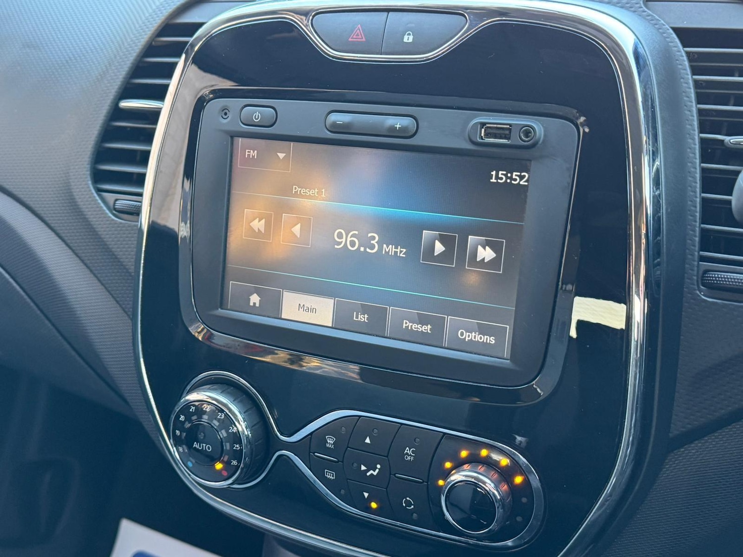 Used Renault Captur 2014 for sale - 77131063: Photo 24