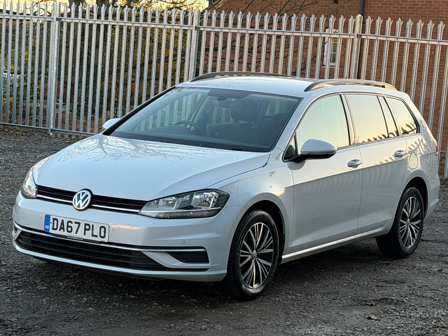 Used Volkswagen Golf 2017 for sale - 76633488: Photo 3