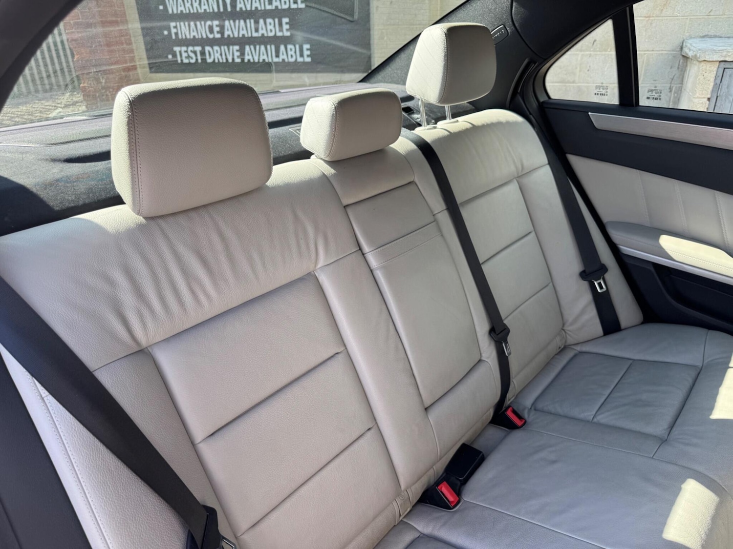 Used Mercedes-Benz E Class 2012 for sale - 78086065: Photo 10