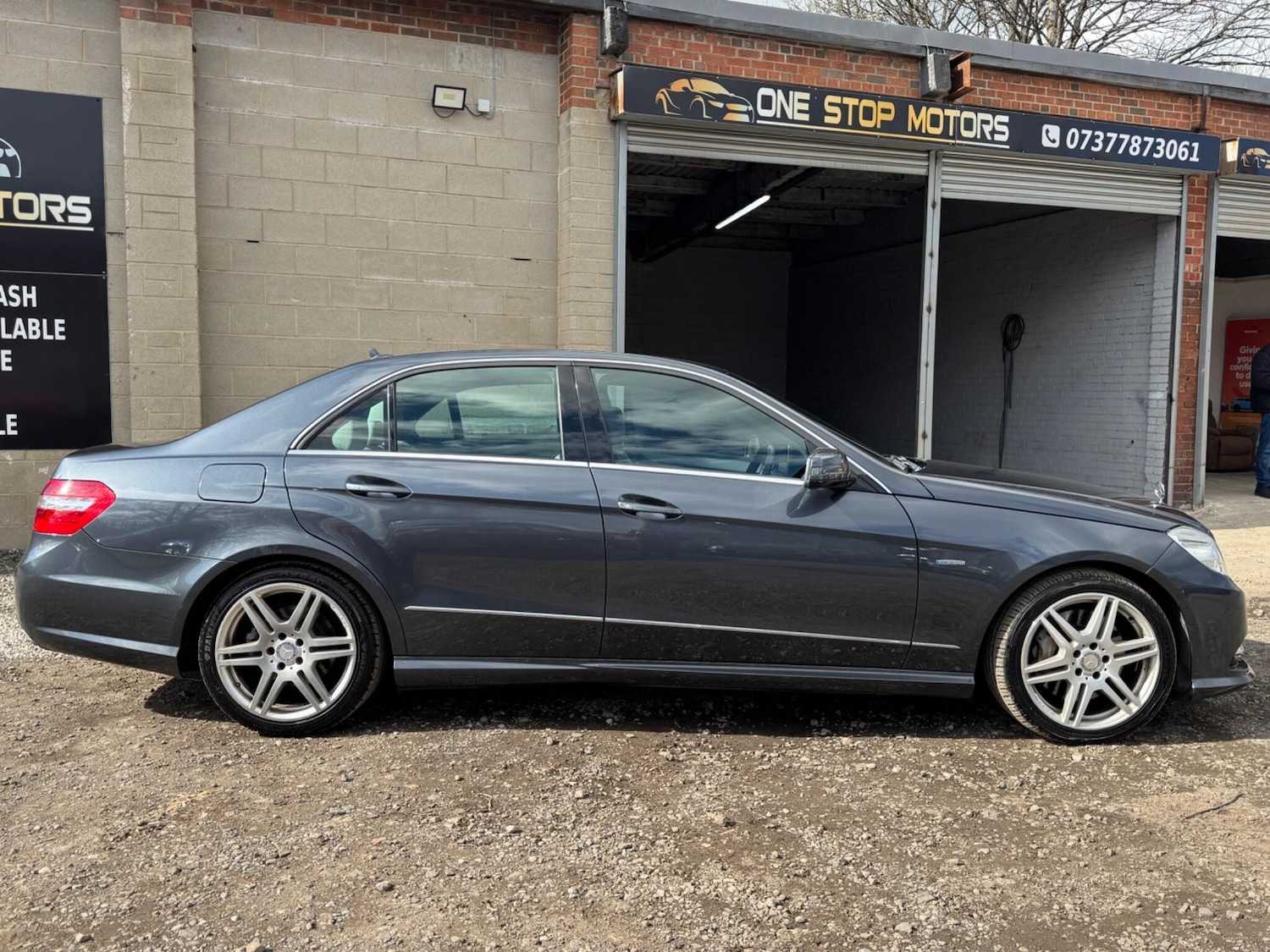 Used Mercedes-Benz E Class 2012 for sale - 78086065: Photo 24