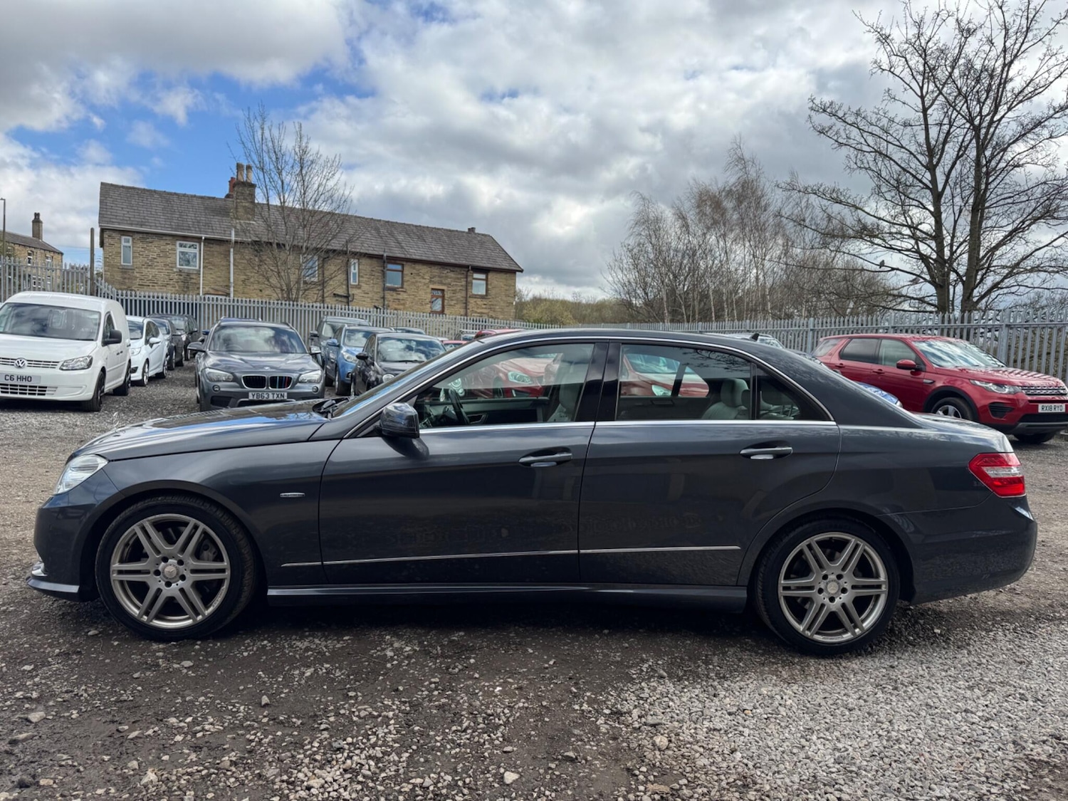 Used Mercedes-Benz E Class 2012 for sale - 78086065: Photo 4