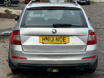 Used Skoda Octavia 2013 for sale - 76537982: Photo