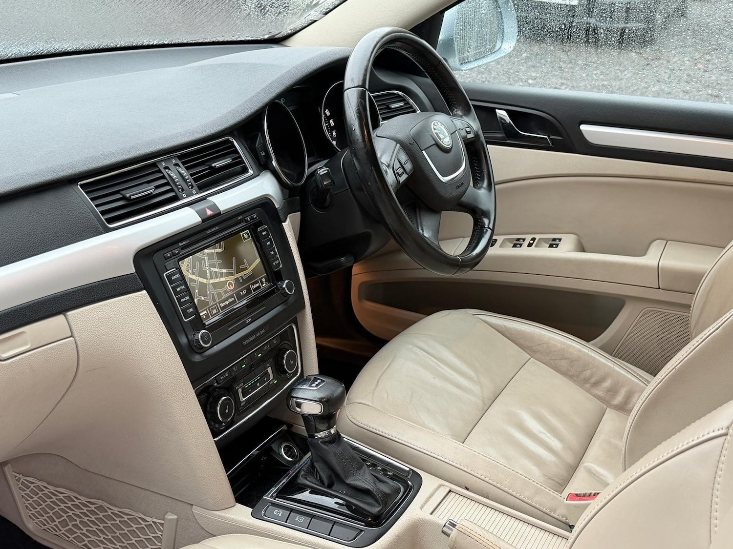 Used Skoda Superb 2013 for sale - 76592163: Photo 17