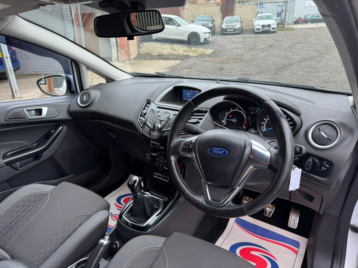 Used Ford Fiesta 2015 for sale - 77695989: Photo 10