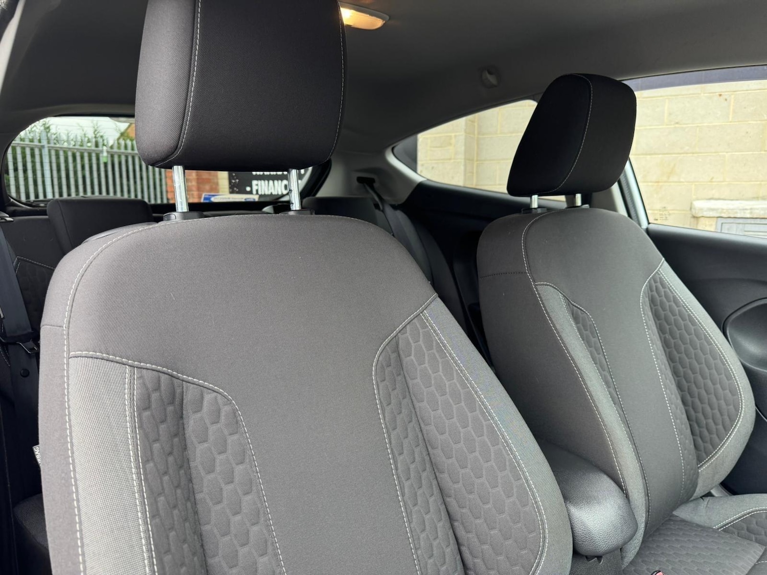 Used Ford Fiesta 2015 for sale - 77695989: Photo 13