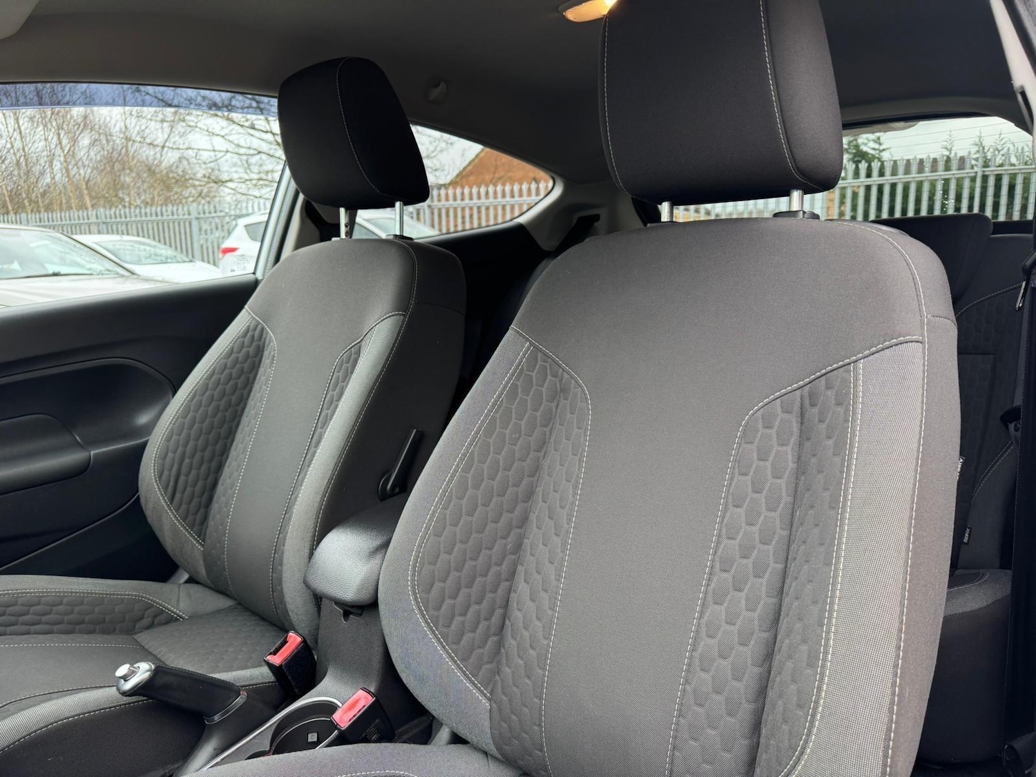 Used Ford Fiesta 2015 for sale - 77695989: Photo 16